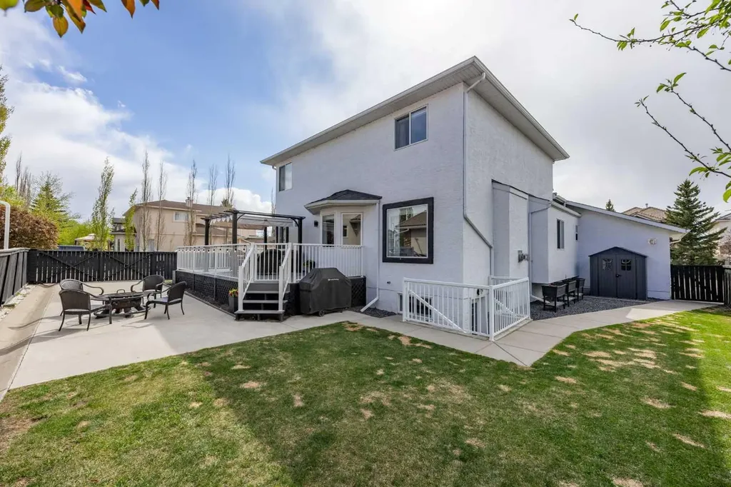 116 Cove Road Chestermere AB T1X 1E4