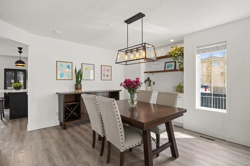 116 Cove Road Chestermere AB T1X 1E4