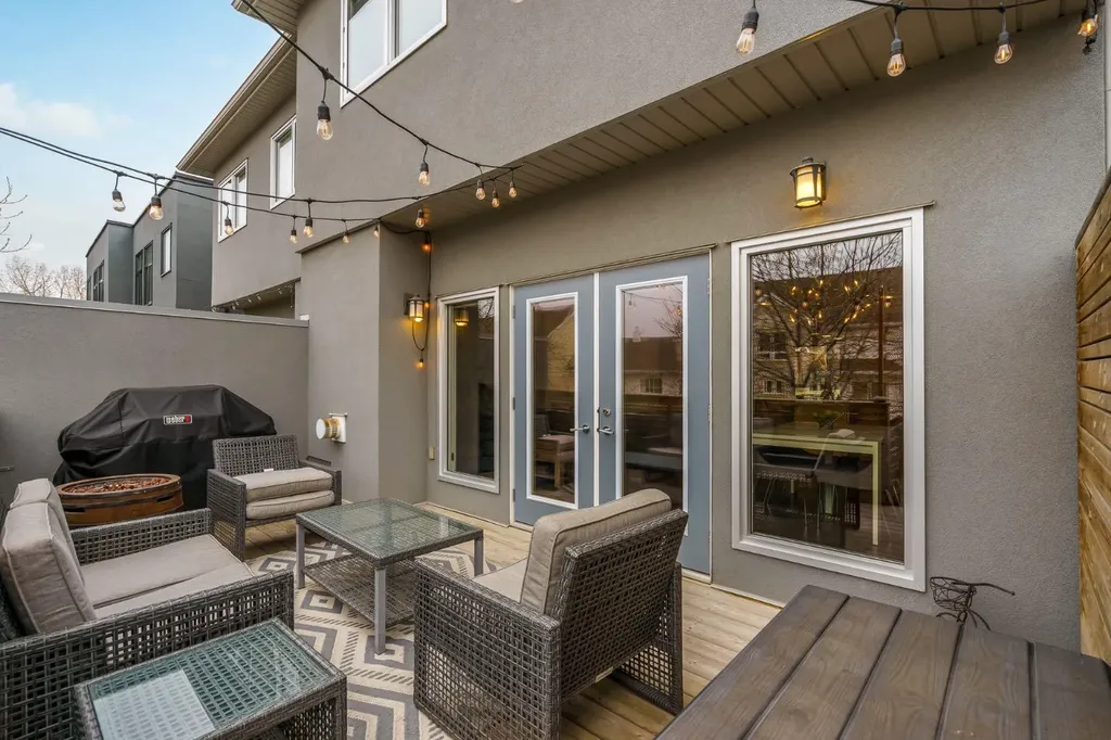 1826 37 Avenue SW Calgary AB T3E 3A3