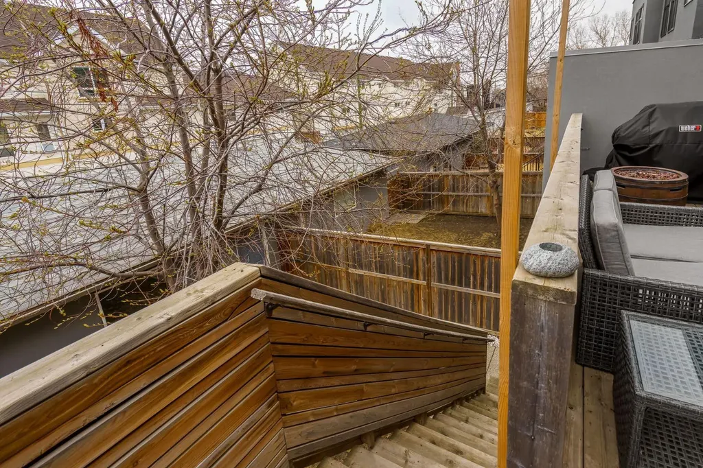 1826 37 Avenue SW Calgary AB T3E 3A3