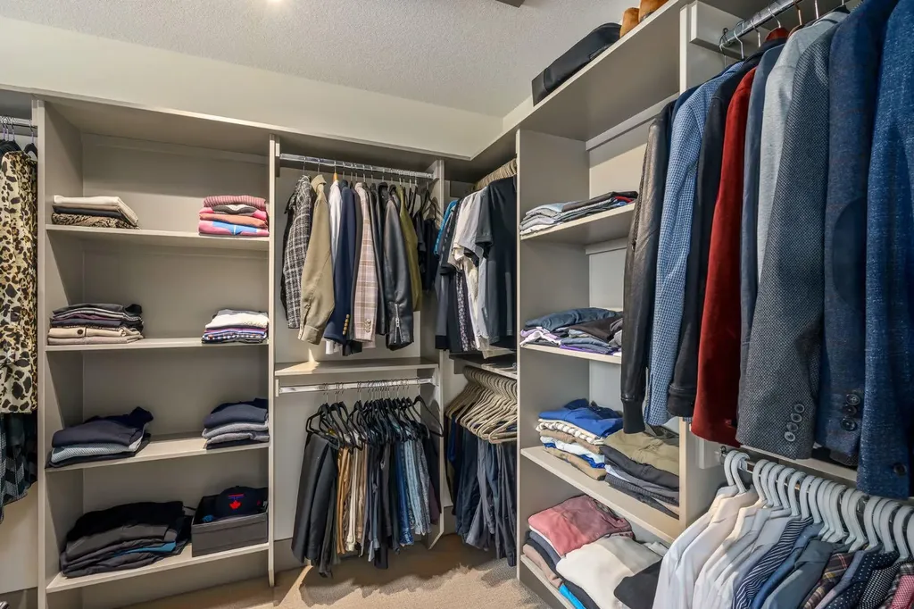 1826 37 Avenue SW Calgary AB T3E 3A3
