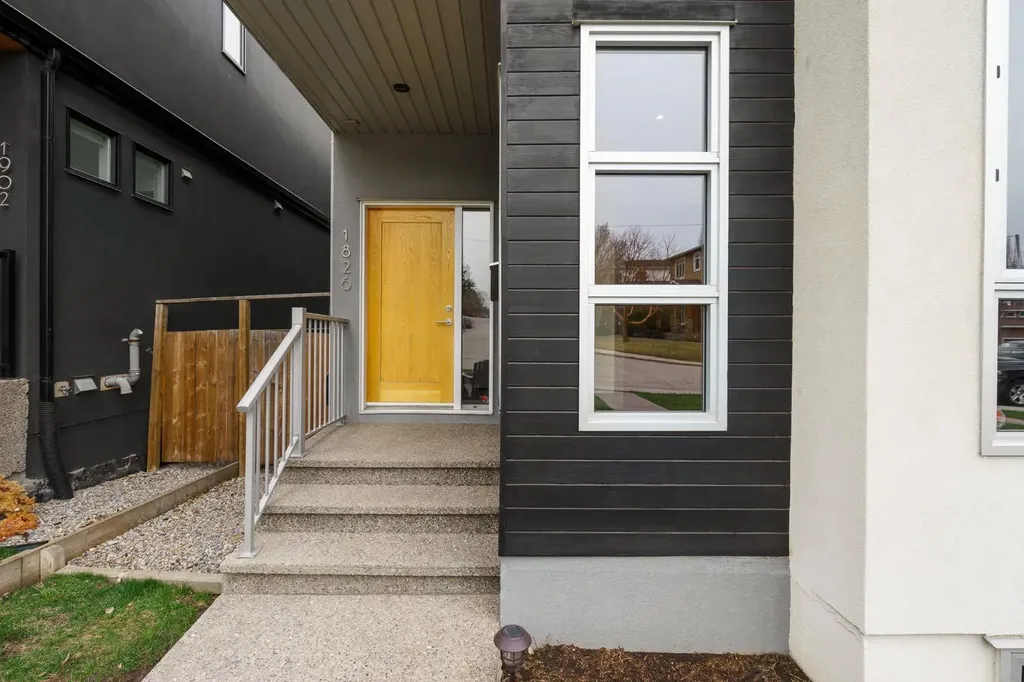 1826 37 Avenue SW Calgary AB T3E 3A3