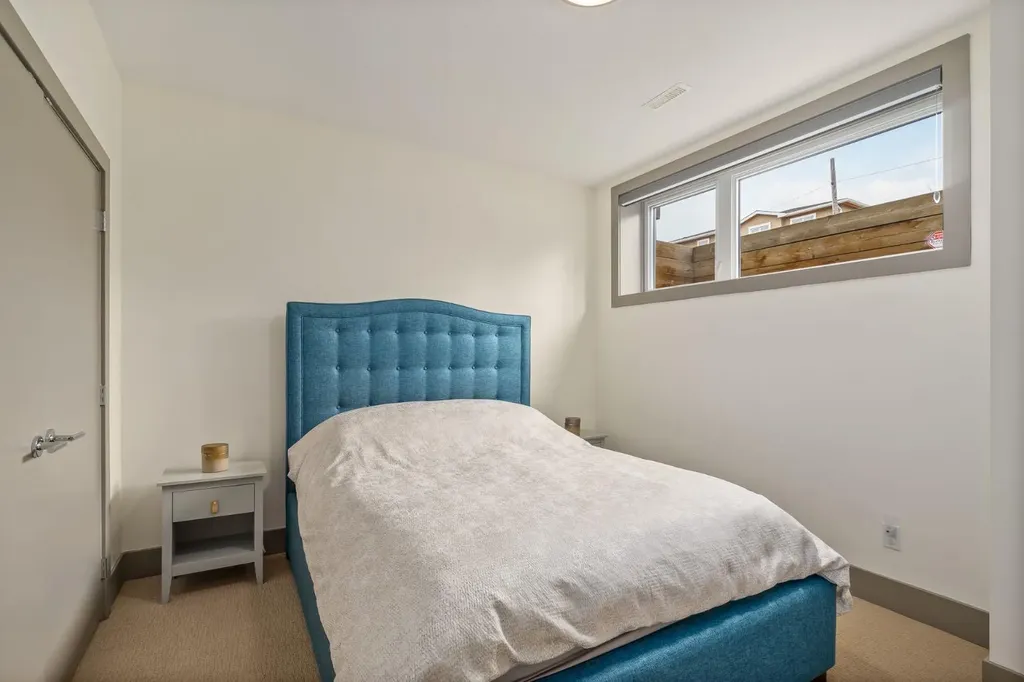 1826 37 Avenue SW Calgary AB T3E 3A3