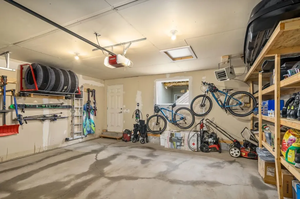 1826 37 Avenue SW Calgary AB T3E 3A3