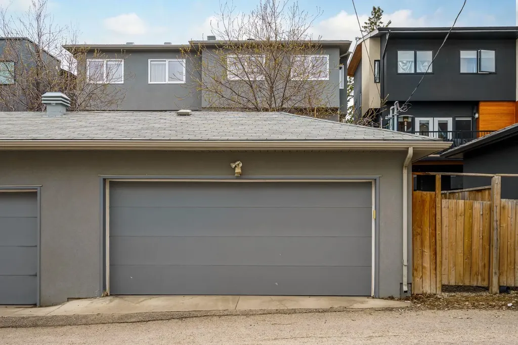 1826 37 Avenue SW Calgary AB T3E 3A3