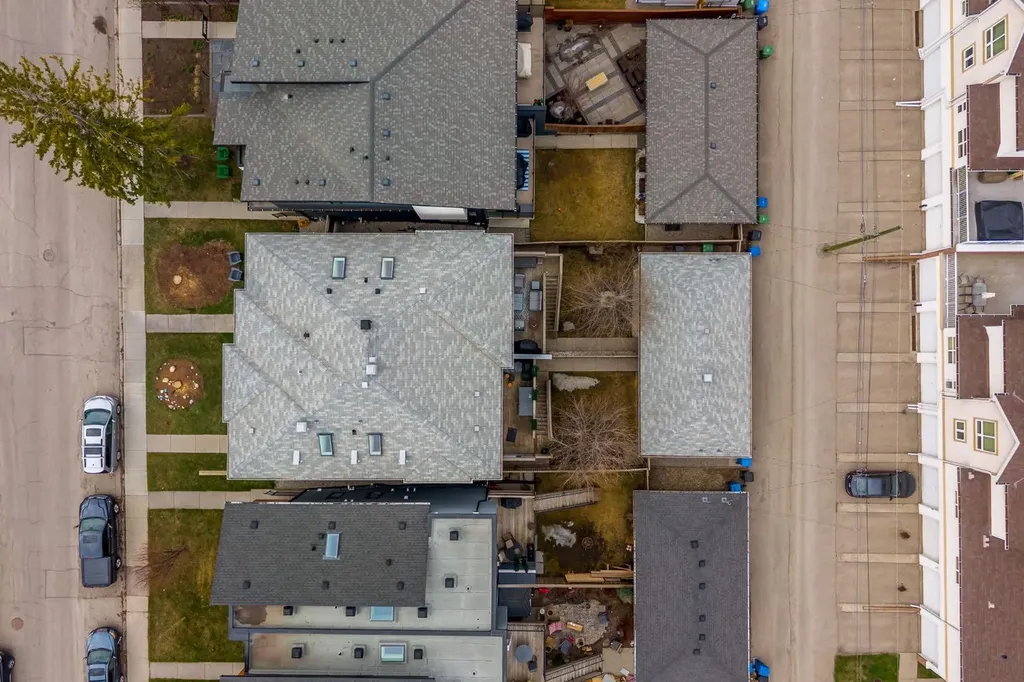 1826 37 Avenue SW Calgary AB T3E 3A3