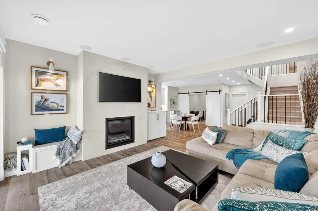 45 Cranbrook Rise SE Calgary AB T3M 2S8