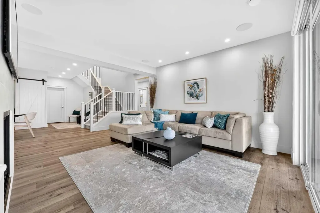 45 Cranbrook Rise SE Calgary AB T3M 2S8