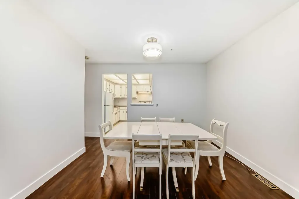 2520 Palliser Drive SW Calgary AB T2V4S9