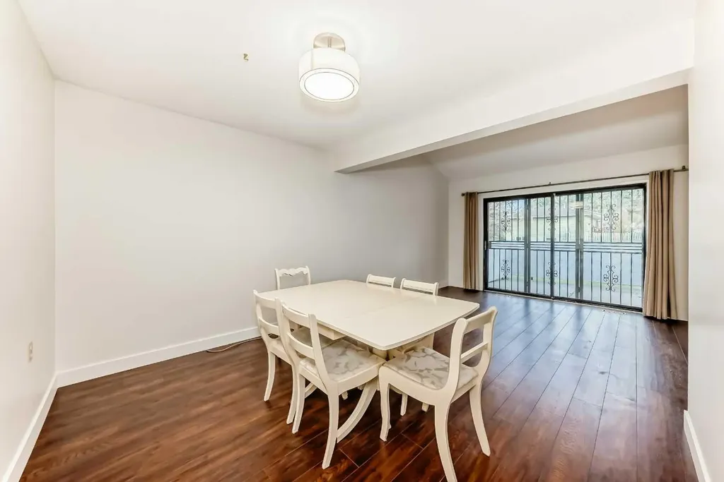 2520 Palliser Drive SW Calgary AB T2V4S9