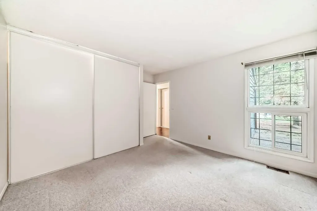 2520 Palliser Drive SW Calgary AB T2V4S9