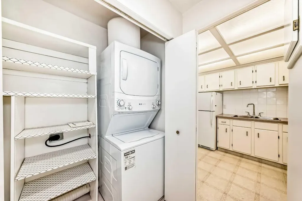 2520 Palliser Drive SW Calgary AB T2V4S9