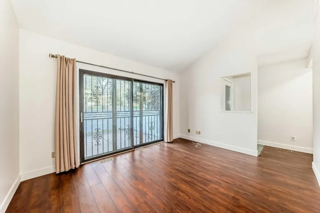 2520 Palliser Drive SW Calgary AB T2V4S9