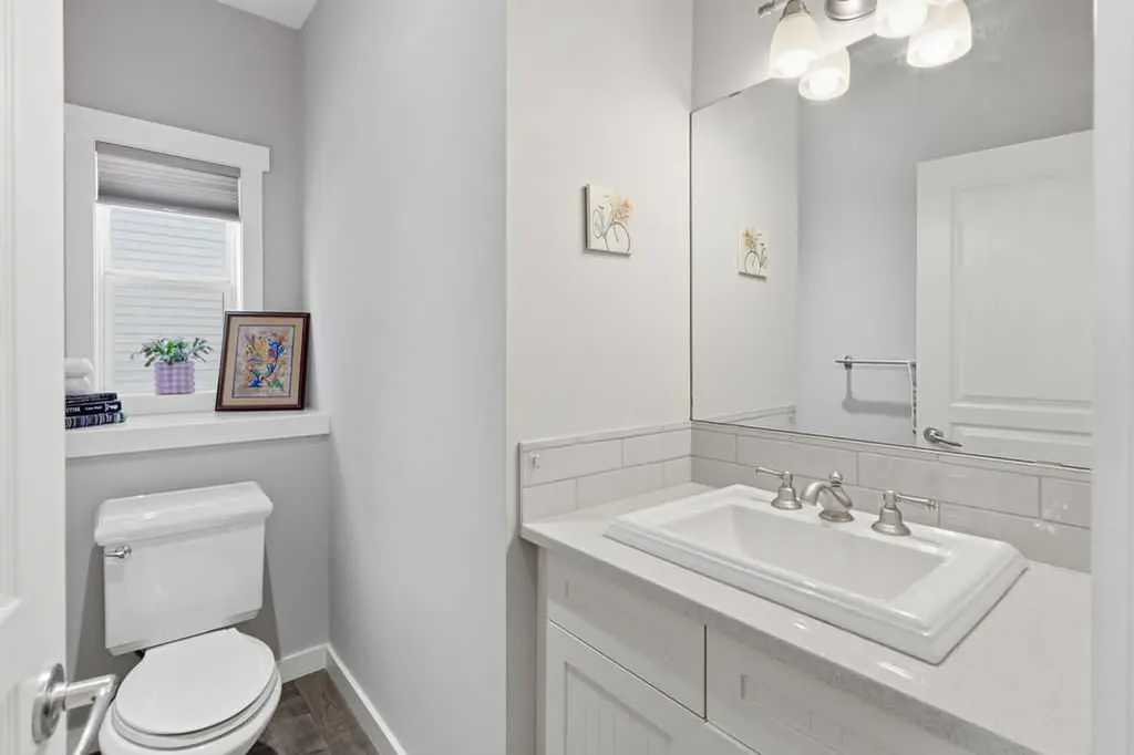 122 Ypres Green SW Calgary AB T2T 6M1