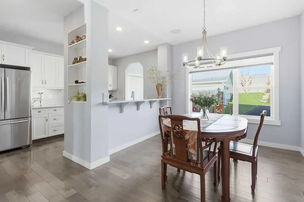 122 Ypres Green SW Calgary AB T2T 6M1