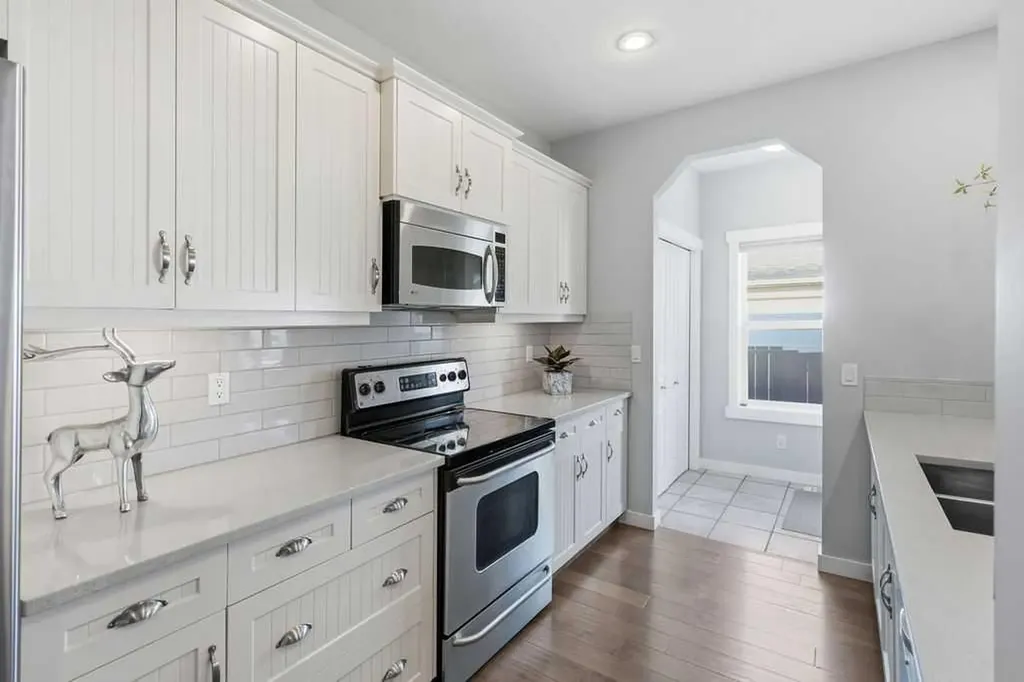 122 Ypres Green SW Calgary AB T2T 6M1