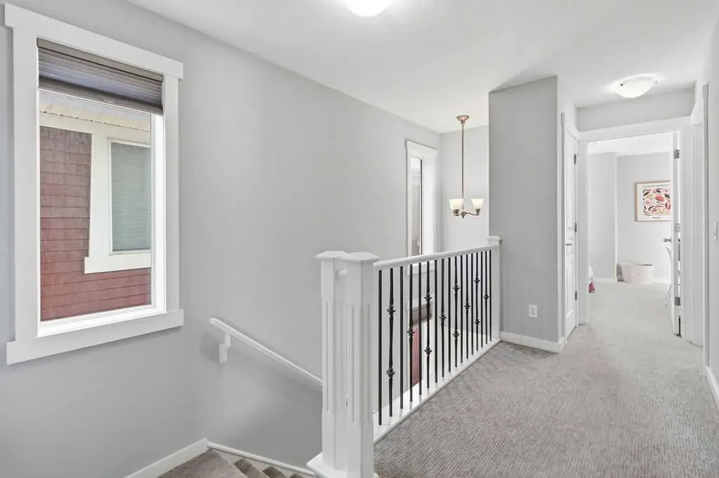 122 Ypres Green SW Calgary AB T2T 6M1