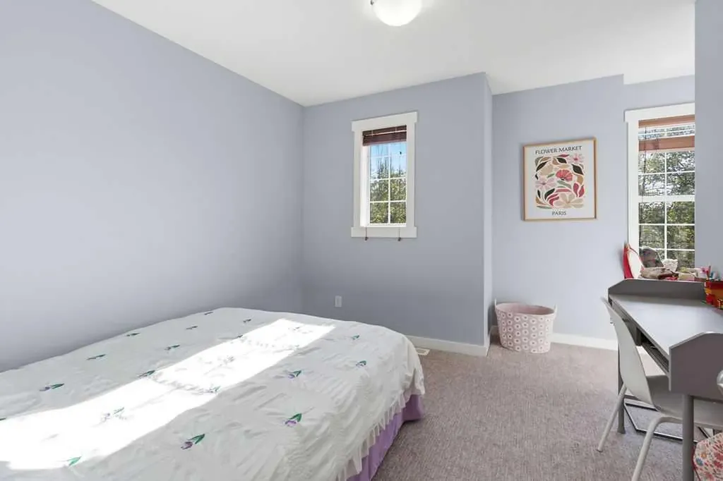 122 Ypres Green SW Calgary AB T2T 6M1