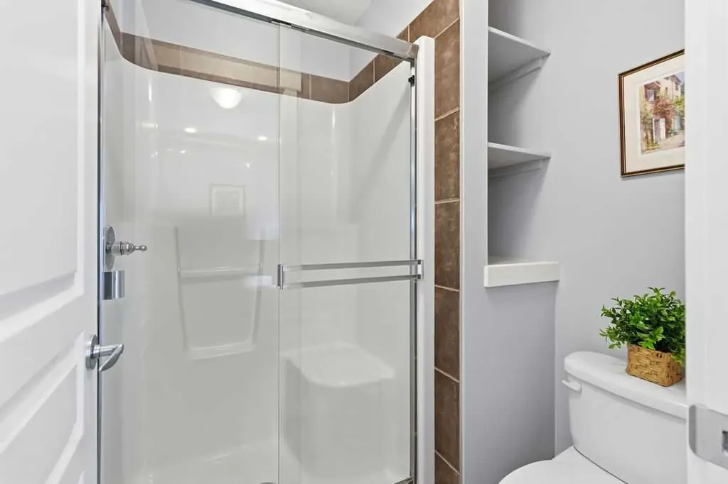 122 Ypres Green SW Calgary AB T2T 6M1