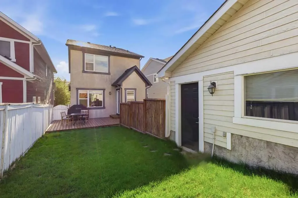 122 Ypres Green SW Calgary AB T2T 6M1