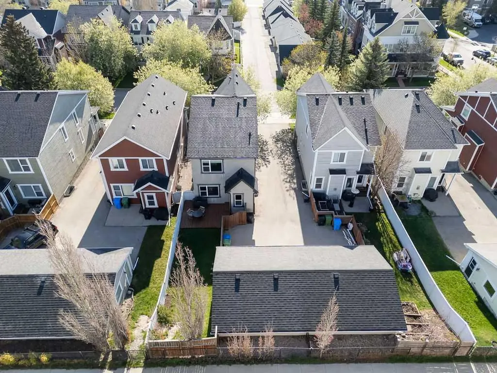 122 Ypres Green SW Calgary AB T2T 6M1
