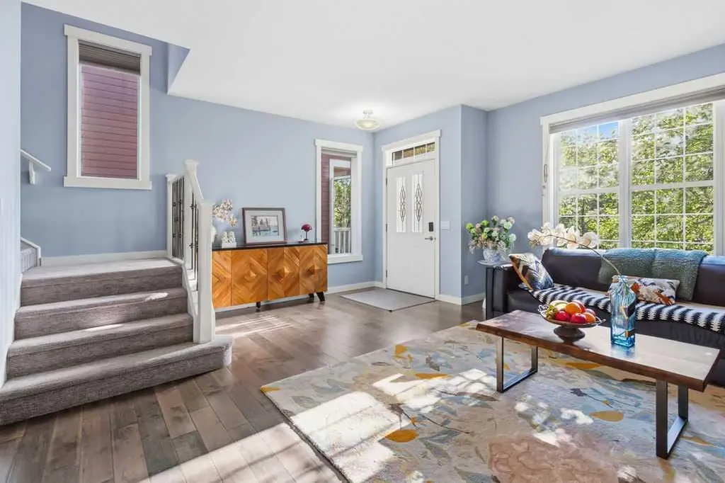 122 Ypres Green SW Calgary AB T2T 6M1