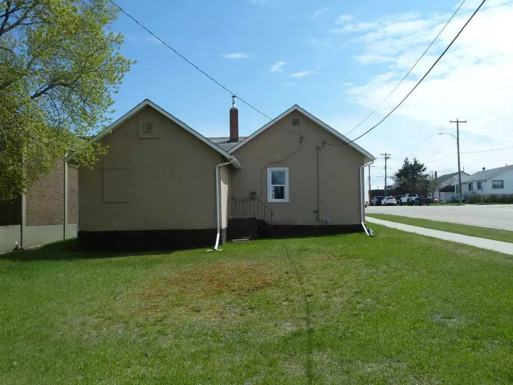 10120 102 Avenue Lac La Biche AB T0A2C0