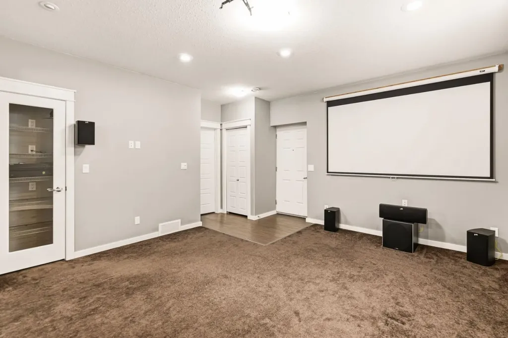 205 Van Slyke Way Red Deer AB T4R 0N7