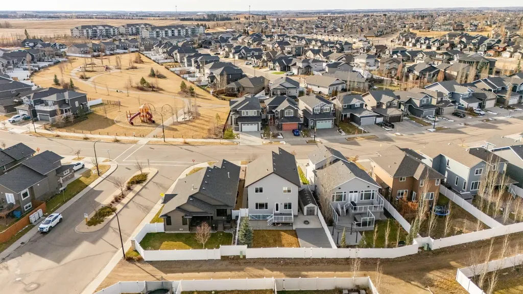 205 Van Slyke Way Red Deer AB T4R 0N7