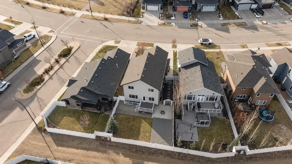 205 Van Slyke Way Red Deer AB T4R 0N7