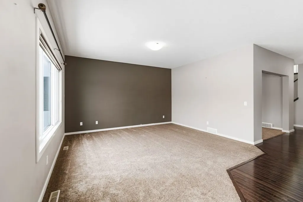 205 Van Slyke Way Red Deer AB T4R 0N7