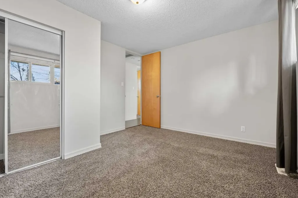 2420 Langriville Drive SW Calgary AB T3E 5G8