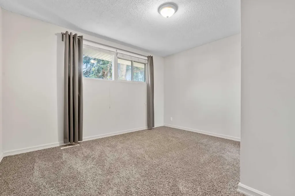 2420 Langriville Drive SW Calgary AB T3E 5G8