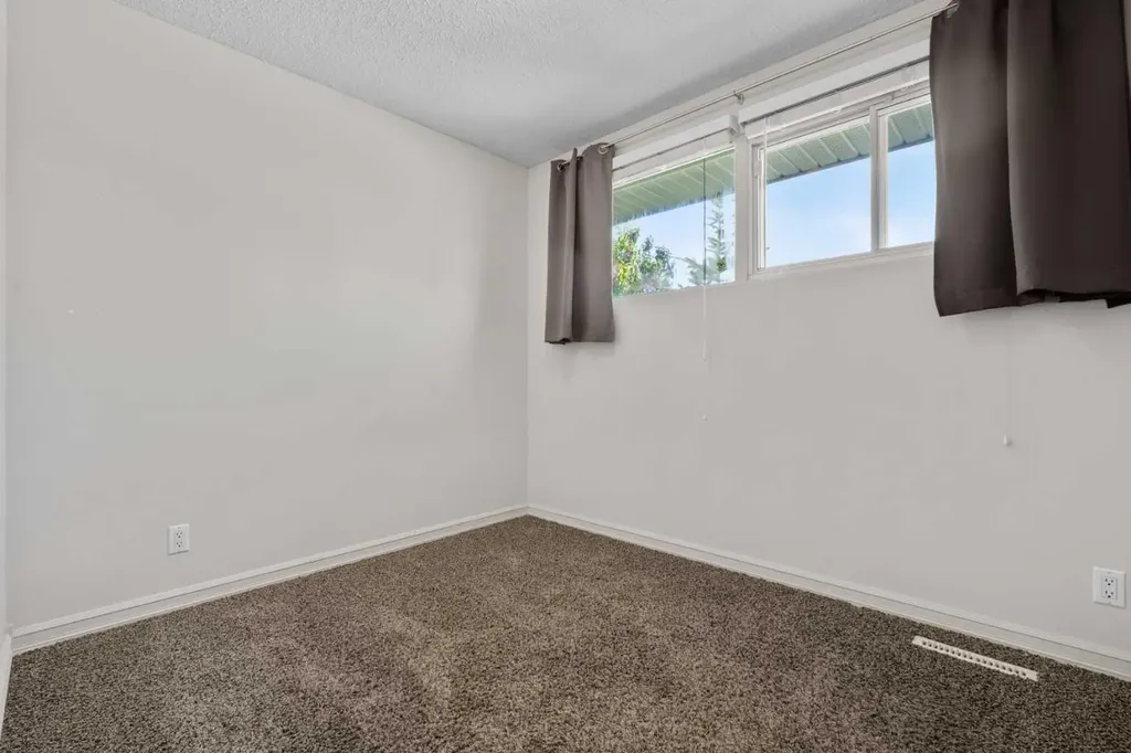 2420 Langriville Drive SW Calgary AB T3E 5G8