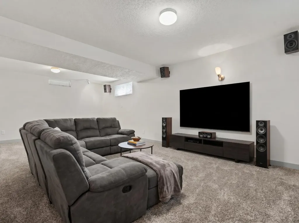 2420 Langriville Drive SW Calgary AB T3E 5G8