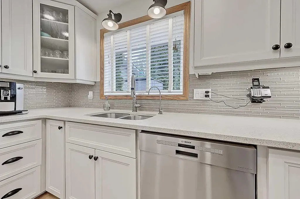 42 Sundown Close SE Calgary AB T2X 2X3