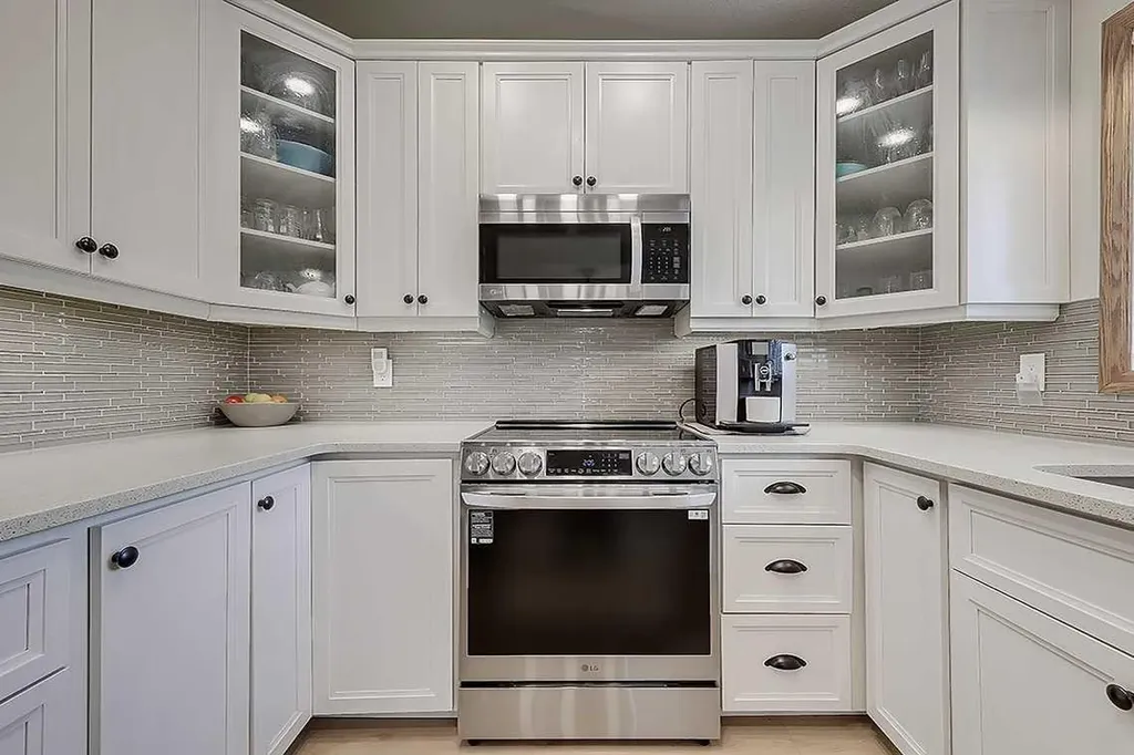 42 Sundown Close SE Calgary AB T2X 2X3