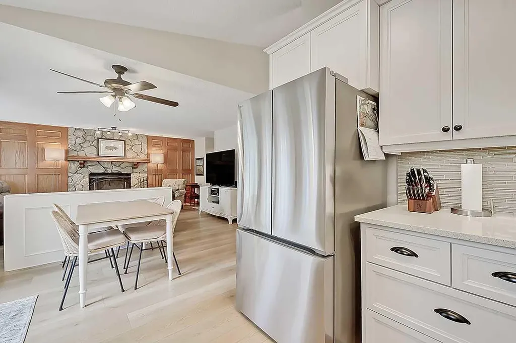 42 Sundown Close SE Calgary AB T2X 2X3