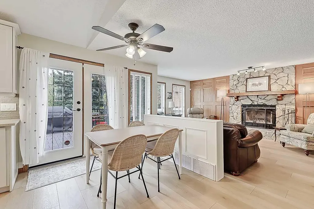 42 Sundown Close SE Calgary AB T2X 2X3