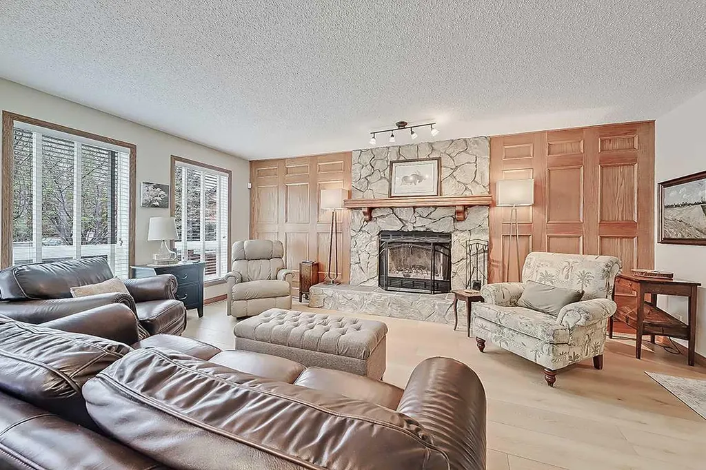 42 Sundown Close SE Calgary AB T2X 2X3