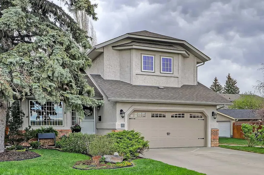 42 Sundown Close SE Calgary AB T2X 2X3