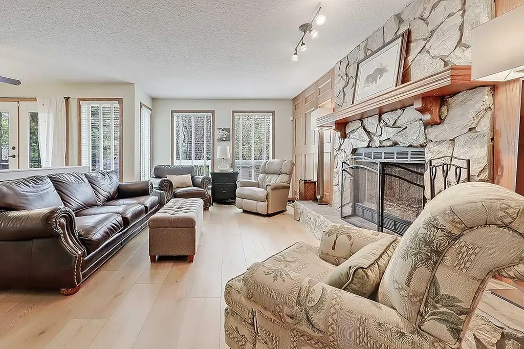 42 Sundown Close SE Calgary AB T2X 2X3