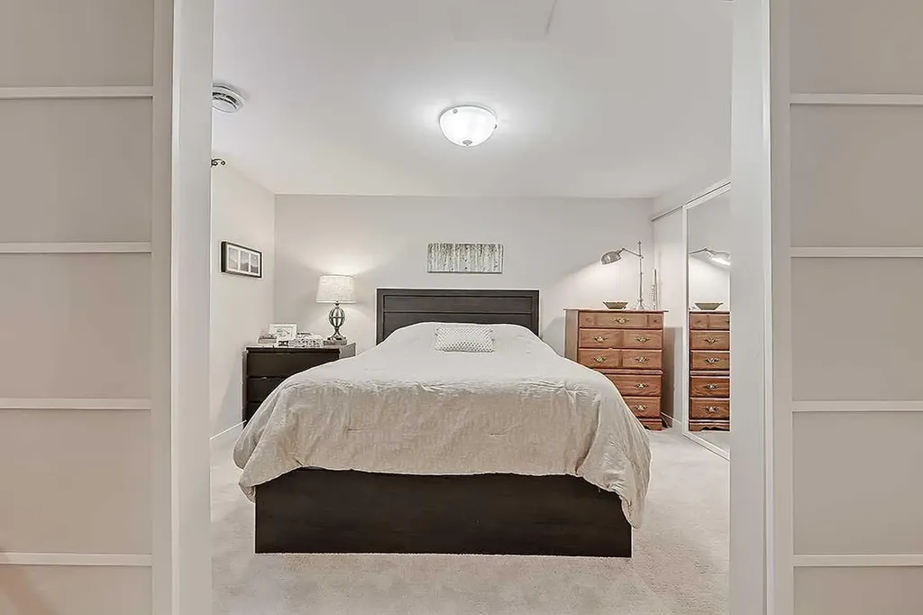 42 Sundown Close SE Calgary AB T2X 2X3