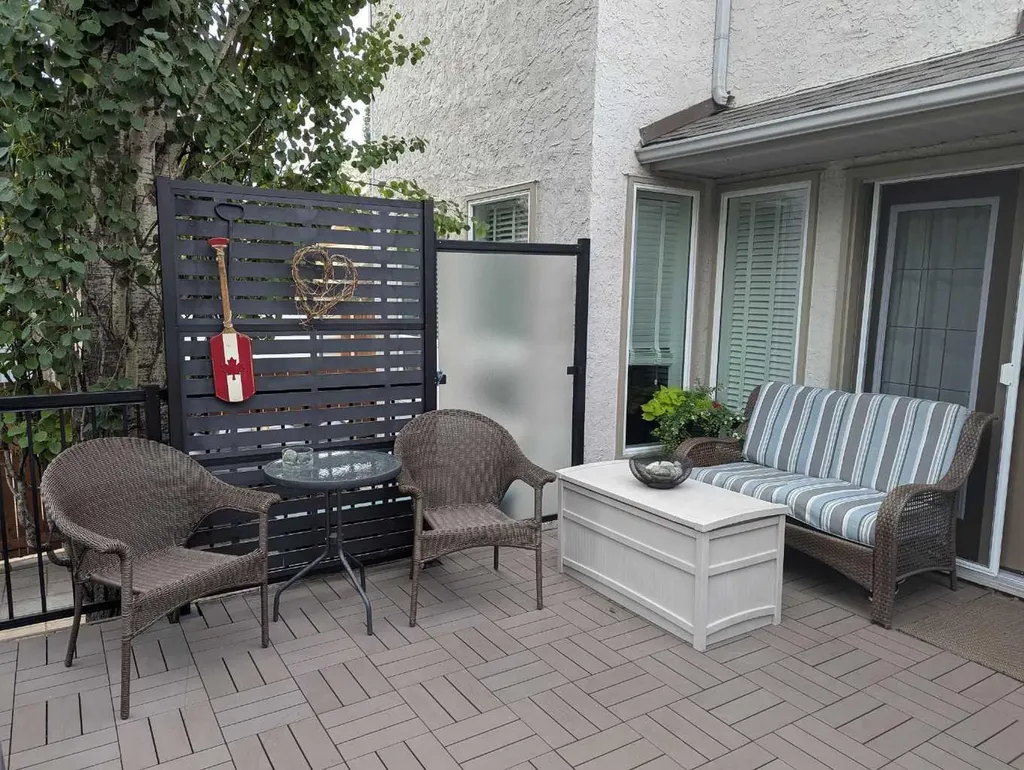 42 Sundown Close SE Calgary AB T2X 2X3