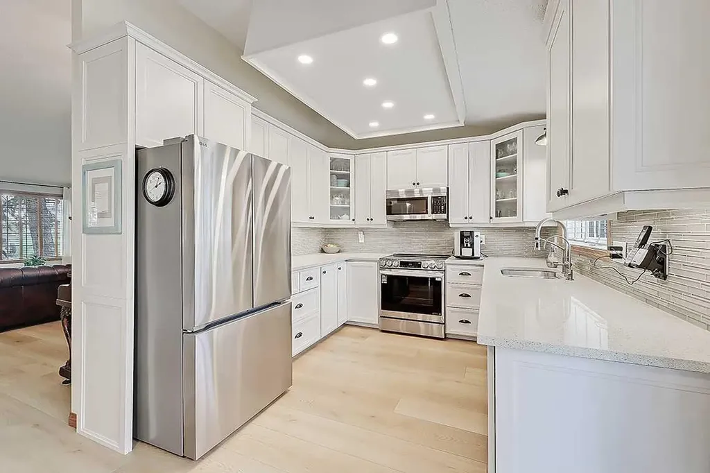42 Sundown Close SE Calgary AB T2X 2X3