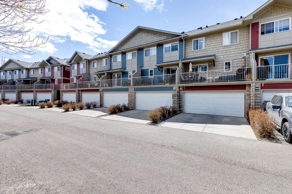 2370 Bayside Road SW Airdrie AB T4B 0N1