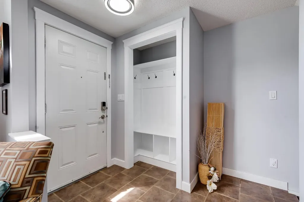 2370 Bayside Road SW Airdrie AB T4B 0N1