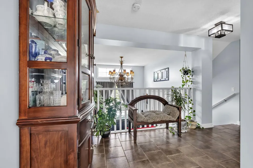 2370 Bayside Road SW Airdrie AB T4B 0N1
