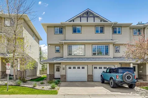 86 Crystal Shores Cove Okotoks AB T1S 2B4