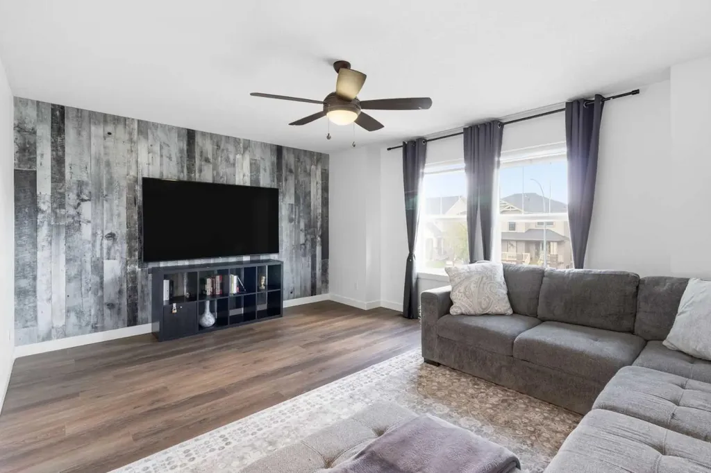 1023 Kings Heights Road SE Airdrie AB T4A 0M5